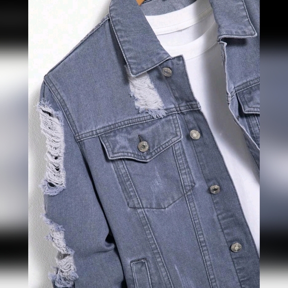 NEW ✨️ GRAY / BLUE DISTRESSED DENIM JEANS JACKET SIZE S - Picture 6 of 6